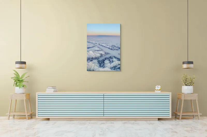 Tablou Canvas, "Lumină și umbre peste munți albi", Nor, Munți, Zăpadă, Apus, Cer, Albastru, Peisaj, Lumină, Liniste, Frumusețe, 70 x 100 cm – poza 5