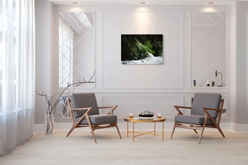 Tablou Canvas, "Brad mic sub razele soarelui", Brad, Zăpadă, Umbre, Lumină, Pădure, Iarnă, Natură, Răcoare., 100 x 70 cm – poza 5
