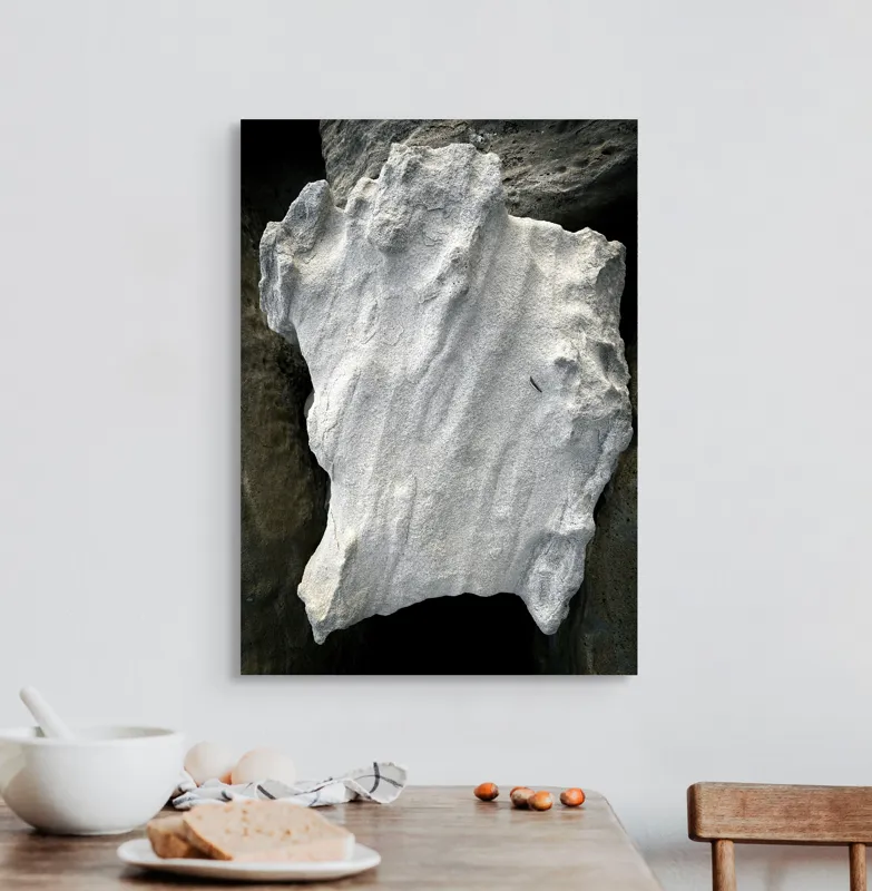Tablou Canvas, "Nu știu cine este în imagine.", I don’t know who this is, but the object looks like an irregularly shaped rock or stone., 50 x 70 cm – poza 3