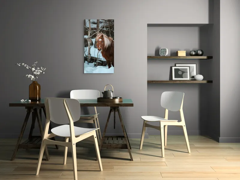 Tablou Canvas, "Poneiul în zăpada de iarnă", Cal, Blond, Pădure, Zăpadă, Privire, Răcoros, Blană, Iarnă, Copaci, 50 x 90 cm – poza 4