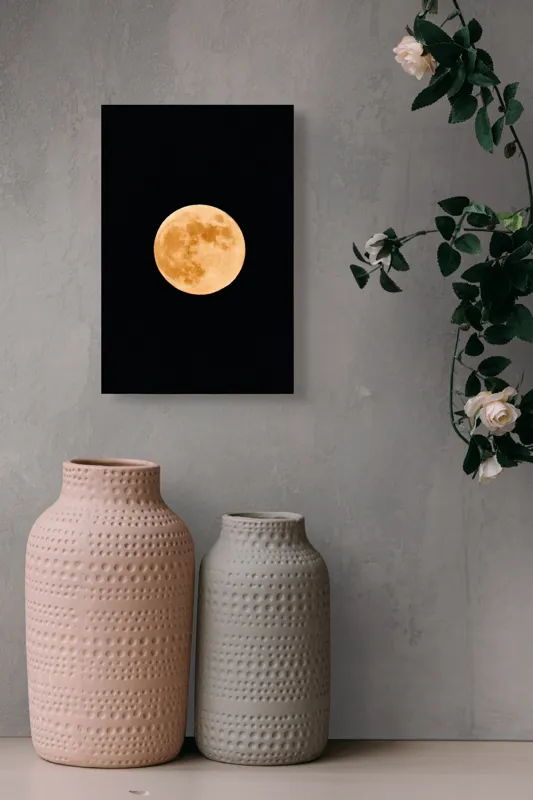 Tablou Canvas, "Luna plină luminând cerul nopții", Lună, Portocalie, Noapte, Cer, Strălucire, Mister, Frumusețe, Rotunjime, Contrast, Senzație, 26 x 39 cm – poza 6