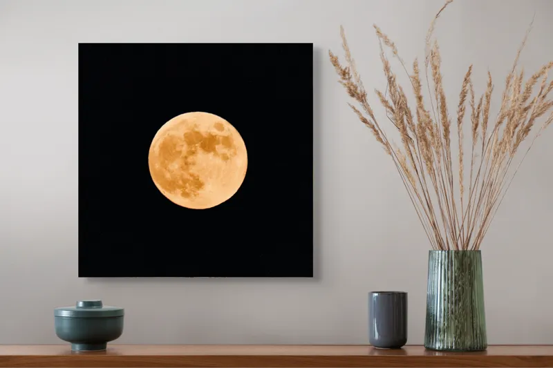 Tablou Canvas, "Luna plină luminând cerul nopții", Lună, Portocalie, Noapte, Cer, Strălucire, Mister, Frumusețe, Rotunjime, Contrast, Senzație, 50 x 50 cm – poza 4