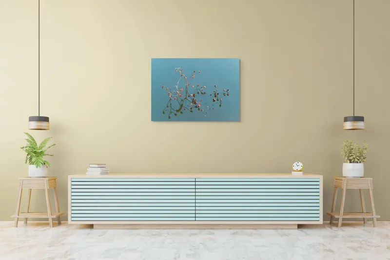 Tablou Canvas, "Reflecții delicate pe apa liniștită", Flori, Reflecții, Apă, Albastru, Natură, Liniște, Rămășițe, Artă, Serenitate, 100 x 70 cm – poza 4