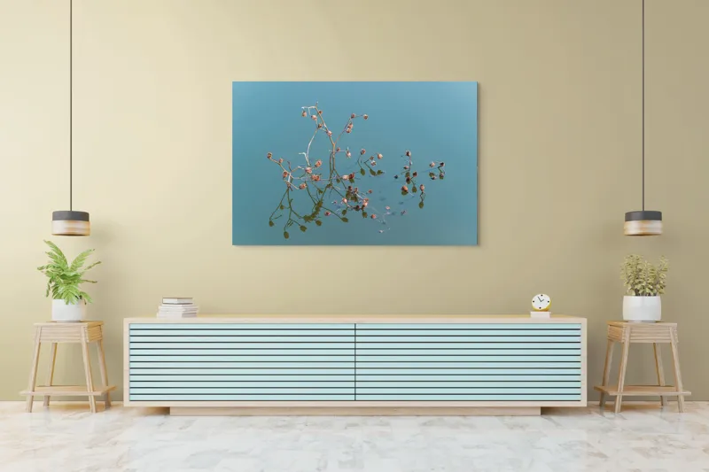 Tablou Canvas, "Reflecții delicate pe apa liniștită", Flori, Reflecții, Apă, Albastru, Natură, Liniște, Rămășițe, Artă, Serenitate, 150 x 100 cm – poza 6