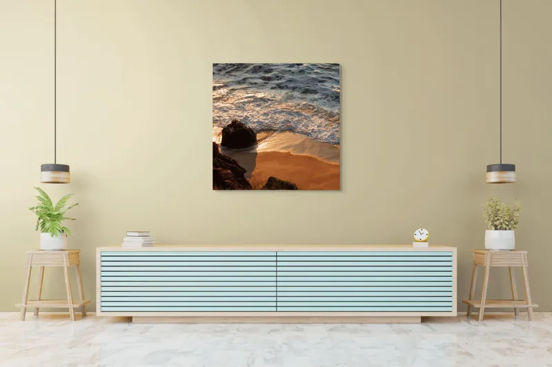 Tablou Canvas, "Reflexiile soarelui pe valuri line", Valuri, Nisip, Apus, Stânci, Spumă, 100 x 100 cm – poza 5