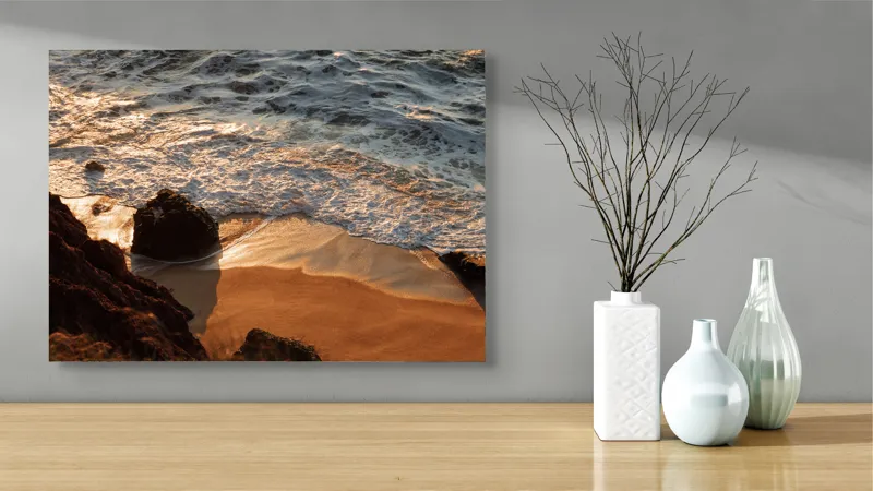 Tablou Canvas, "Reflexiile soarelui pe valuri line", Valuri, Nisip, Apus, Stânci, Spumă, 70 x 50 cm – poza 3
