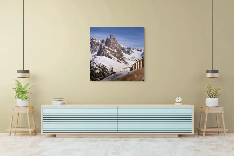 Tablou Canvas, "Drumul spre vârful înzăpezit alpin", Munte, Zăpadă, Cer, Stâncă, Potecă, Iarnă, Priveliște, Senin, Vârfuri, Natură, 100 x 100 cm – poza 5