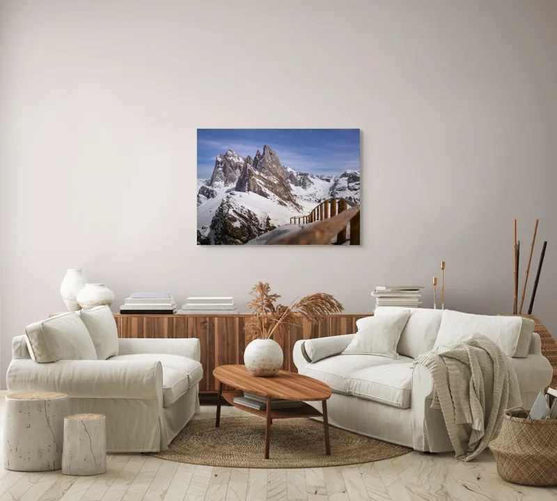 Tablou Canvas, "Drumul spre vârful înzăpezit alpin", Munte, Zăpadă, Cer, Stâncă, Potecă, Iarnă, Priveliște, Senin, Vârfuri, Natură, 100 x 70 cm – poza 3