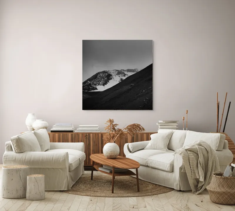 Tablou Canvas, "Munți austeri sub cer înnorat", Sumbru, Montan, Înghețat, Solitar, Noros, Pustiu, Rece, Abrupt, 100 x 100 cm – poza 3