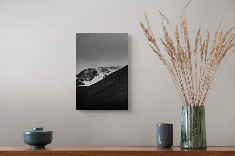 Tablou Canvas, "Munți austeri sub cer înnorat", Sumbru, Montan, Înghețat, Solitar, Noros, Pustiu, Rece, Abrupt, 26 x 39 cm – poza 5