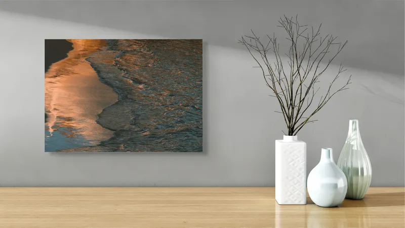 Tablou Canvas, "Reflexii ale amurgului pe mare", Apus, Reflexii, Valuri, Textură, Lumină, Mal, Apă, Calm., 54 x 39 cm – poza 3