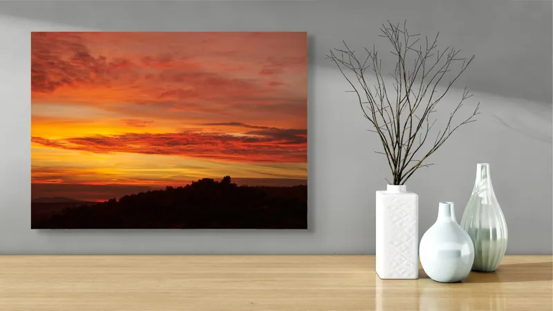 Tablou Canvas, "Răsărit de foc peste coline", Apus, Cer, Nor, Peisaj, Siluetă, Culoare, Horizon, Lumină, Gradienți, Timp, Natură, 70 x 50 cm – poza 3