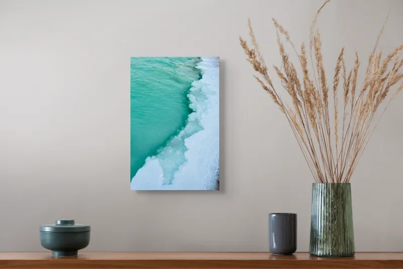 Tablou Canvas, "Valurile înghețate ale mării verzi", Turcoaz, Gheață, Ocean, Valuri, Mal, Spumă, Natură, Liniște, Frig, Contrast, 26 x 39 cm – poza 5
