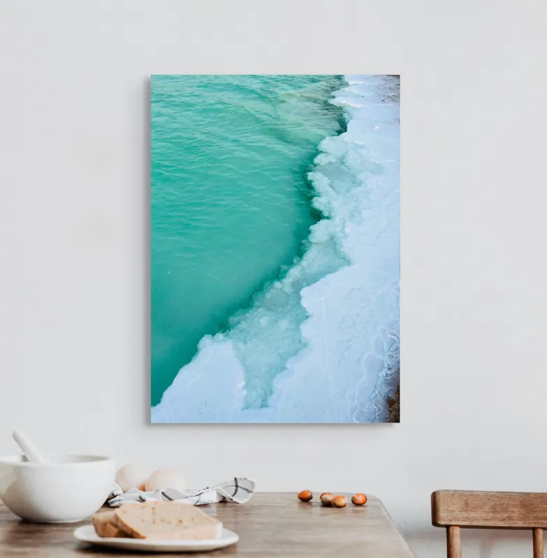 Tablou Canvas, "Valurile înghețate ale mării verzi", Turcoaz, Gheață, Ocean, Valuri, Mal, Spumă, Natură, Liniște, Frig, Contrast, 50 x 70 cm – poza 3