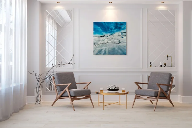 Tablou Canvas, "Iarna pe căi serpentine sub cer senin", Alb, Întindere, Munte, Cer, Nor, Drum, Zăpadă, Pitoresc, Liniște, Înghețat, 100 x 100 cm – poza 7
