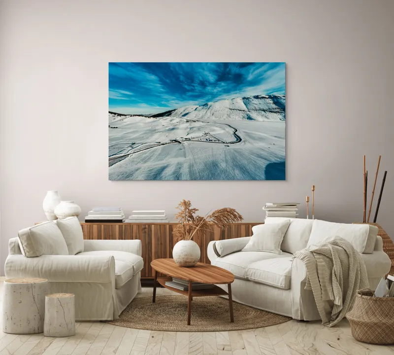 Tablou Canvas, "Iarna pe căi serpentine sub cer senin", Alb, Întindere, Munte, Cer, Nor, Drum, Zăpadă, Pitoresc, Liniște, Înghețat, 150 x 100 cm – poza 3