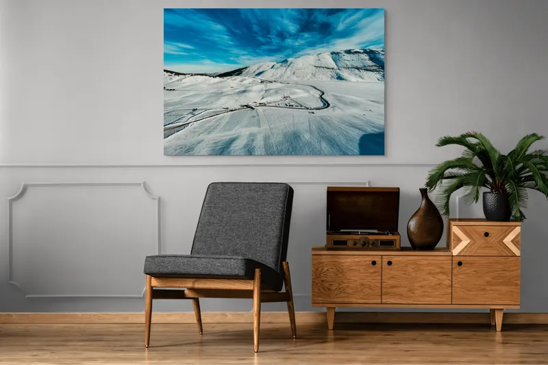 Tablou Canvas, "Iarna pe căi serpentine sub cer senin", Alb, Întindere, Munte, Cer, Nor, Drum, Zăpadă, Pitoresc, Liniște, Înghețat, 150 x 100 cm – poza 8