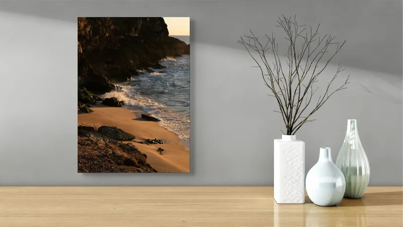 Tablou Canvas, "Apus peste țărmul stâncos al mării", Plajă, Apus, Valuri, Stânci, Nisip, Ocean, Lumină, Relaxare, 39 x 54 cm – poza 4