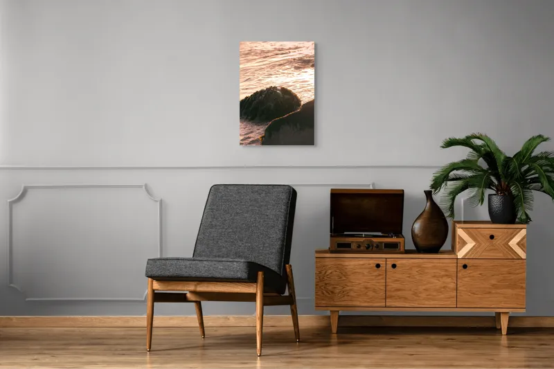 Tablou Canvas, "Iluminarea mării la apusul soarelui", Valuri, Apus, Stânci, Alge, Lumină, Reflecții, Textură, Natură, 50 x 70 cm – poza 8