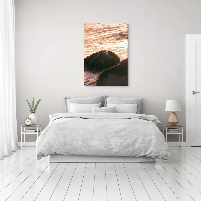 Tablou Canvas, "Iluminarea mării la apusul soarelui", Valuri, Apus, Stânci, Alge, Lumină, Reflecții, Textură, Natură, 70 x 100 cm – poza 3