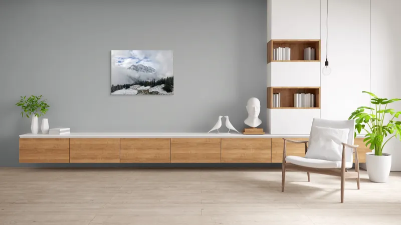 Tablou Canvas, "Vârful înghețat printre nori albi", Nori, Munți, Zăpadă, Pini, Cărare, Peisaj, Cer, Albastru, Frig, Natură, 100 x 70 cm – poza 6