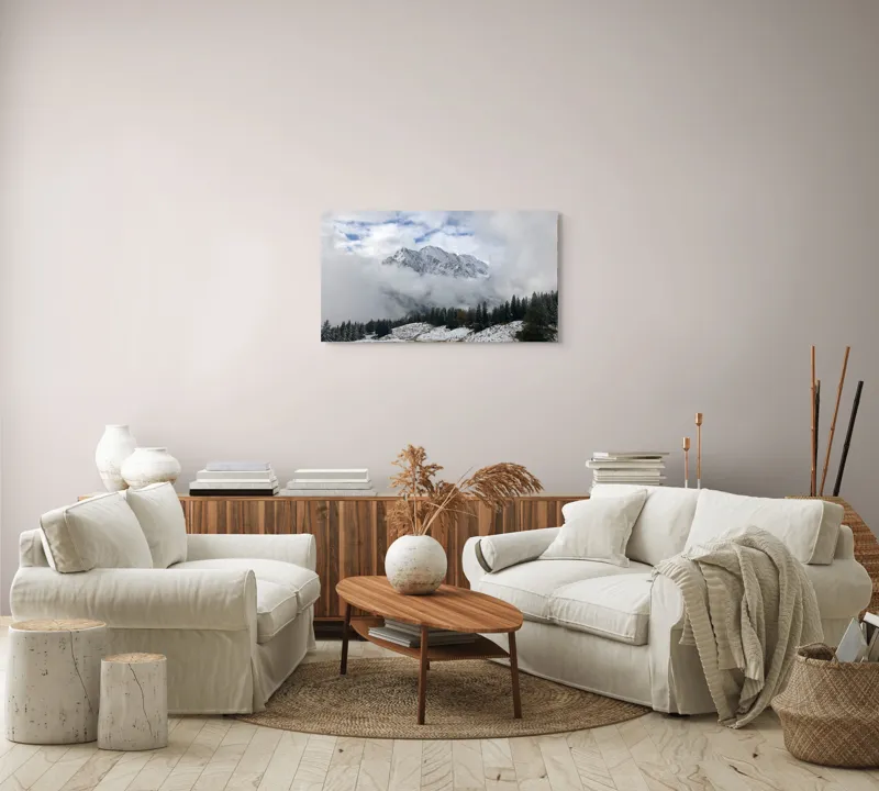 Tablou Canvas, "Vârful înghețat printre nori albi", Nori, Munți, Zăpadă, Pini, Cărare, Peisaj, Cer, Albastru, Frig, Natură, 90 x 50 cm – poza 4