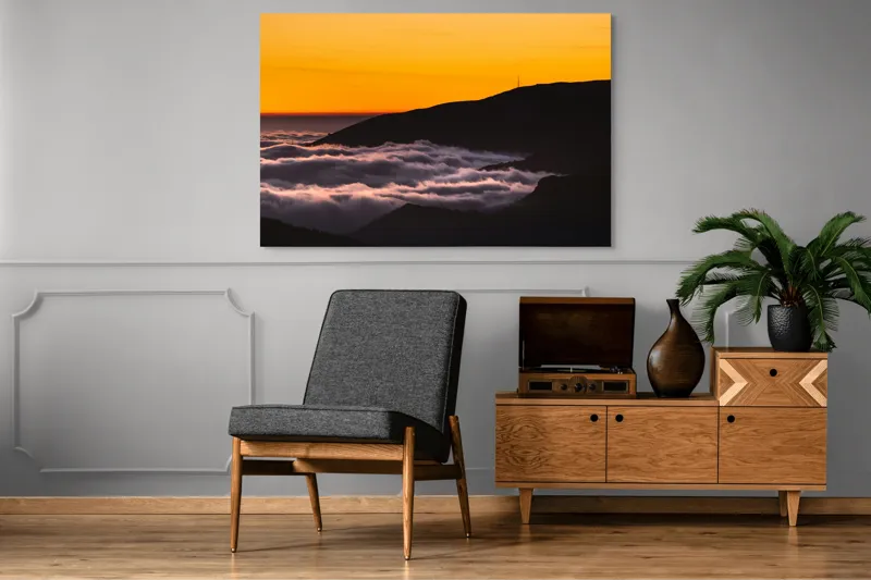 Tablou Canvas, "Marea de nori sub cerul portocaliu", Cer, Nori, Apus, Siluetă, Calm, Munți, 150 x 100 cm – poza 8