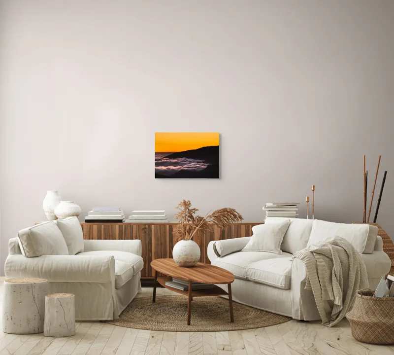 Tablou Canvas, "Marea de nori sub cerul portocaliu", Cer, Nori, Apus, Siluetă, Calm, Munți, 54 x 39 cm – poza 5