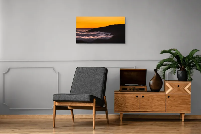 Tablou Canvas, "Marea de nori sub cerul portocaliu", Cer, Nori, Apus, Siluetă, Calm, Munți, 90 x 50 cm – poza 6