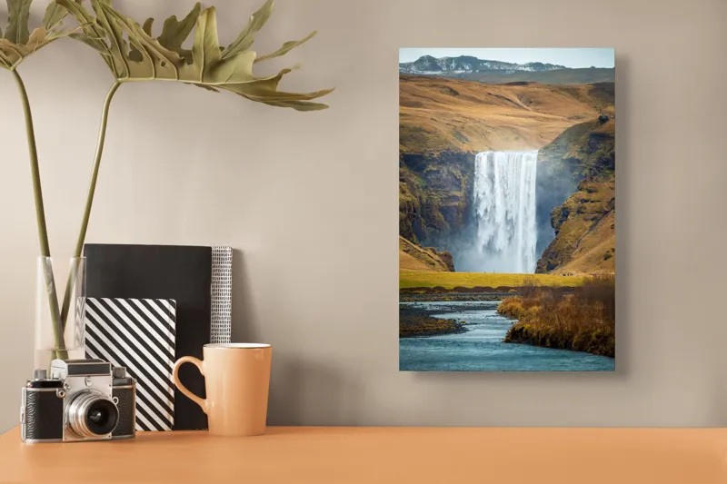 Tablou Canvas, "Cascada în mijlocul naturii sălbatice", Cascadă, Spectaculoasă, Natura, Sălbatic, Peisaj, Apă, Munți, Valuri, Râu, Înălțime, Verdeață, 26 x 39 cm – poza 3