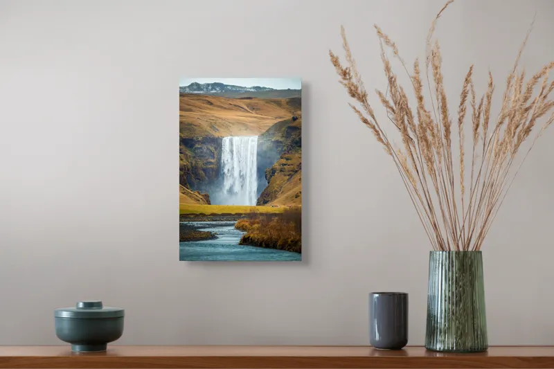 Tablou Canvas, "Cascada în mijlocul naturii sălbatice", Cascadă, Spectaculoasă, Natura, Sălbatic, Peisaj, Apă, Munți, Valuri, Râu, Înălțime, Verdeață, 26 x 39 cm – poza 5