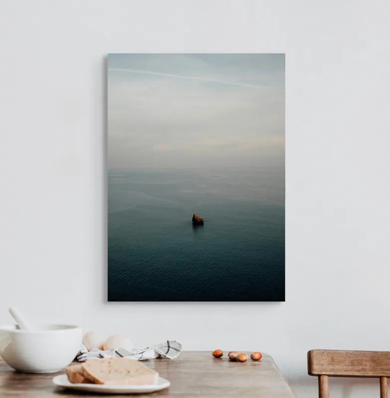 Tablou Canvas, "Un colț singuratic în nemărginire marină", Calm, Vast, Serene, Solitary, Tranquil, Endless, 50 x 70 cm – poza 3