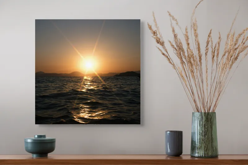 Tablou Canvas, "Apus liniștit peste oceanul îndepărtat", Soare, Apus, Ocean, Valuri, Siluetă, Lumină, Cer, Reflexii, Liniște, Peisaj, 50 x 50 cm – poza 4