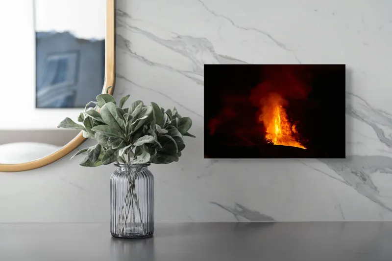 Tablou Canvas, "Erupția vulcanului în noapte misterioasă", Foc, Erupție, Lumină, Noapte, Căldură, Natură, Spectacol, Energie, Intensitate, Forță, 39 x 26 cm – poza 5