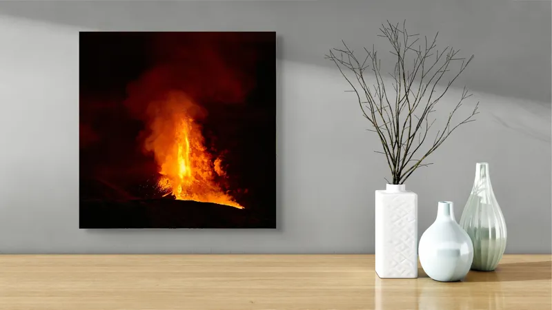 Tablou Canvas, "Erupția vulcanului în noapte misterioasă", Foc, Erupție, Lumină, Noapte, Căldură, Natură, Spectacol, Energie, Intensitate, Forță, 50 x 50 cm – poza 3