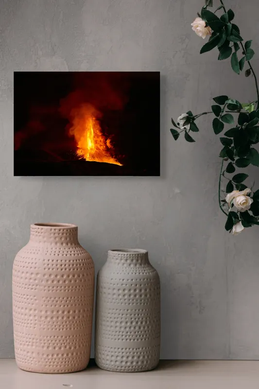 Tablou Canvas, "Erupția vulcanului în noapte misterioasă", Foc, Erupție, Lumină, Noapte, Căldură, Natură, Spectacol, Energie, Intensitate, Forță, 54 x 39 cm – poza 8