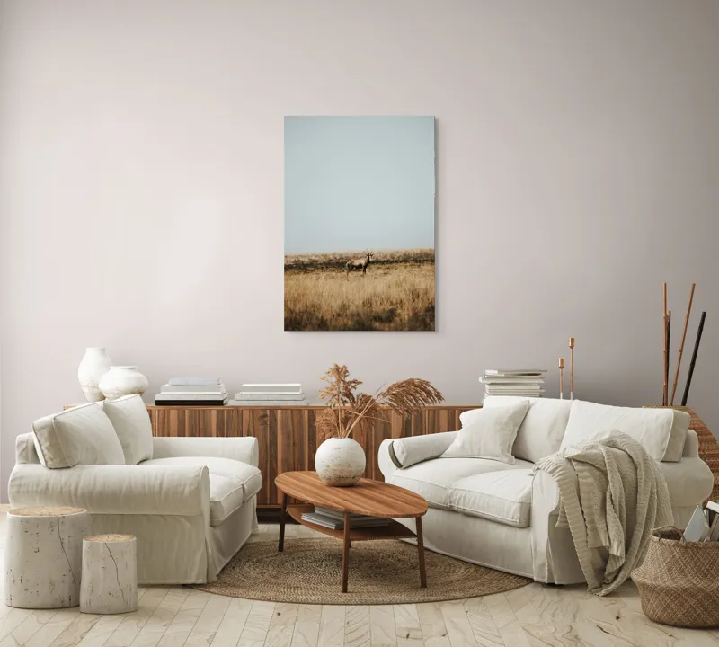 Tablou Canvas, "Cerbul singuratic în savana pustie", Cer, Cerb, Câmpie, Solitudine, Natură, Serenitate, Peisaj, Calm, Izolare, Pajiște, 70 x 100 cm – poza 4