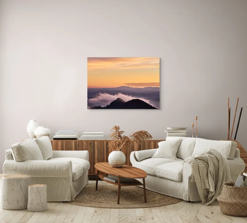 Tablou Canvas, "Cer senin la asfințit peste munți", Cer, Nori, Munți, Apus, Lumină, Peisaj, Siluetă, Calm, Natură, Vedere., 100 x 70 cm – poza 3