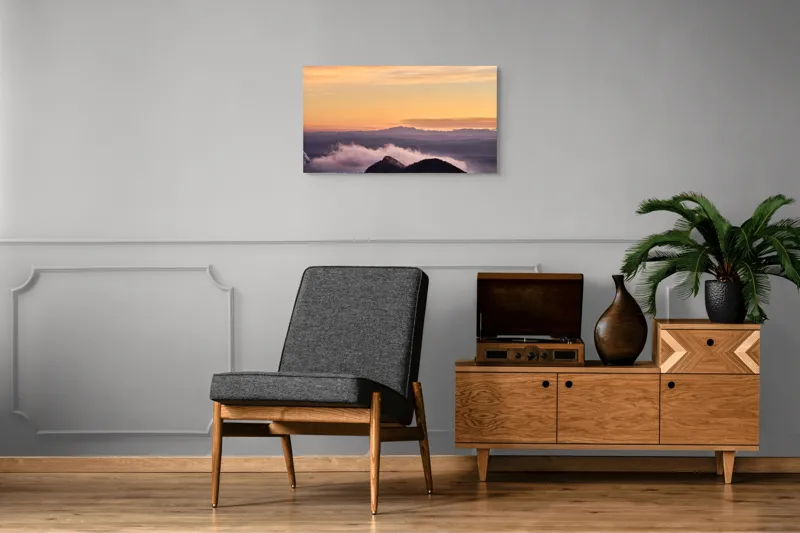 Tablou Canvas, "Cer senin la asfințit peste munți", Cer, Nori, Munți, Apus, Lumină, Peisaj, Siluetă, Calm, Natură, Vedere., 90 x 50 cm – poza 6