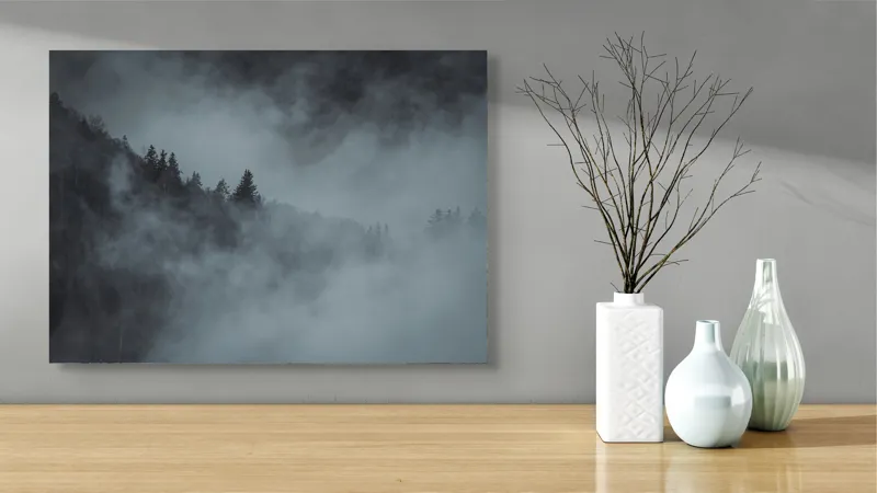 Tablou Canvas, "Pădurea cufundată în ceață albăstruie", Ceață, Pădure, Mister, Tăcere, Umbre, Întuneric, Liniște, Vârfuri, Melancolie, Natură, 70 x 50 cm – poza 3