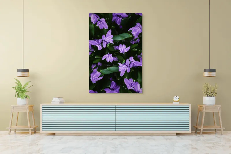 Tablou Canvas, "Splendoarea purpurie a primăverii", Flori, Violete, Petale, Natură, Verdeață, Frumusețe, Delicatețe, Prospețime, Primăvară, Eleganță, 100 x 150 cm – poza 4