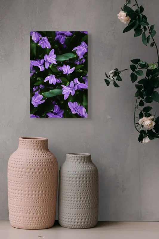 Tablou Canvas, "Splendoarea purpurie a primăverii", Flori, Violete, Petale, Natură, Verdeață, Frumusețe, Delicatețe, Prospețime, Primăvară, Eleganță, 26 x 39 cm – poza 6