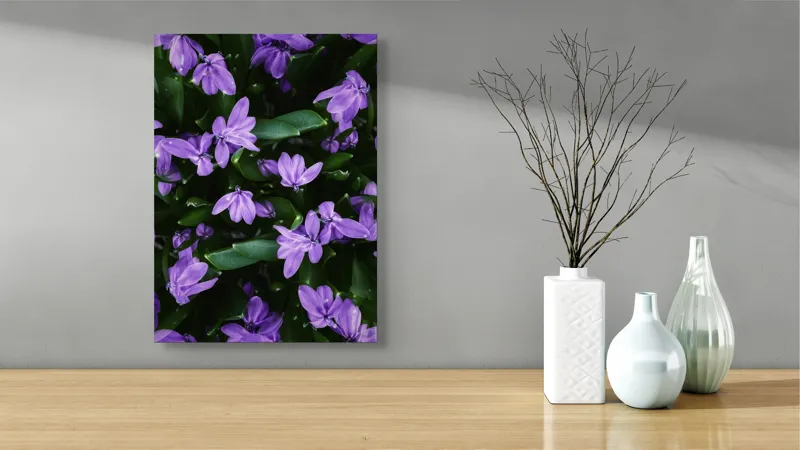 Tablou Canvas, "Splendoarea purpurie a primăverii", Flori, Violete, Petale, Natură, Verdeață, Frumusețe, Delicatețe, Prospețime, Primăvară, Eleganță, 39 x 54 cm – poza 4