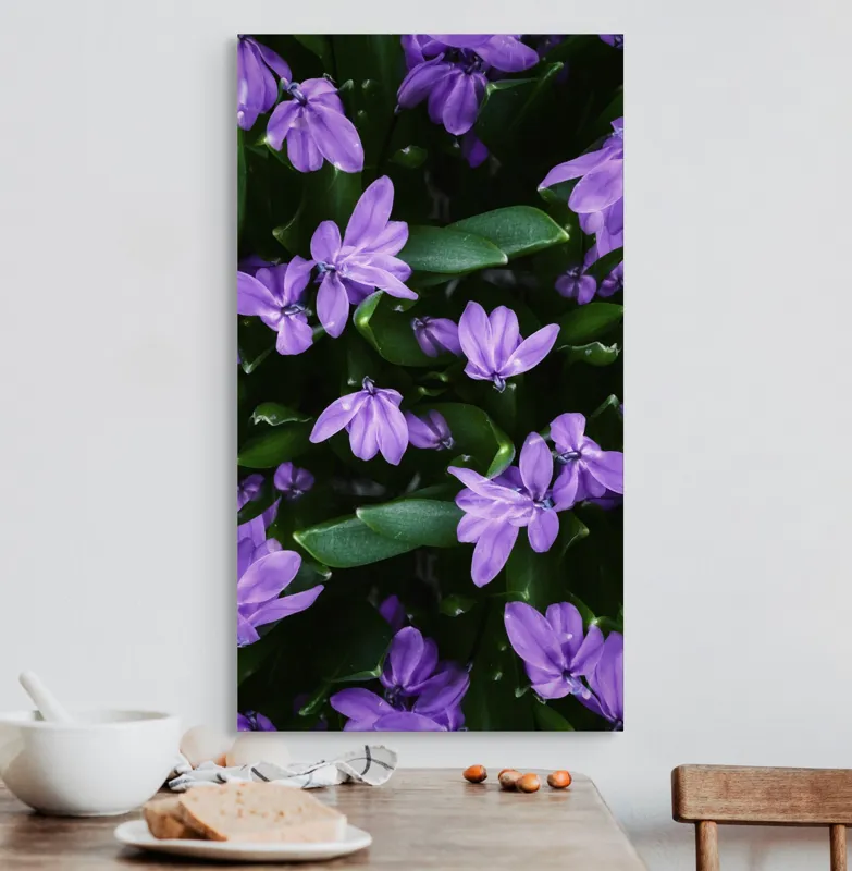 Tablou Canvas, "Splendoarea purpurie a primăverii", Flori, Violete, Petale, Natură, Verdeață, Frumusețe, Delicatețe, Prospețime, Primăvară, Eleganță, 50 x 90 cm – poza 3