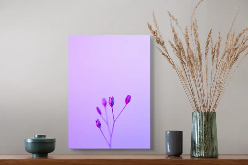 Tablou Canvas, "Boboci timizi pe fundal mov", Flori, Buds, Liliac, Minimalism, Calm, Simplu, Pastel, 39 x 54 cm – poza 3