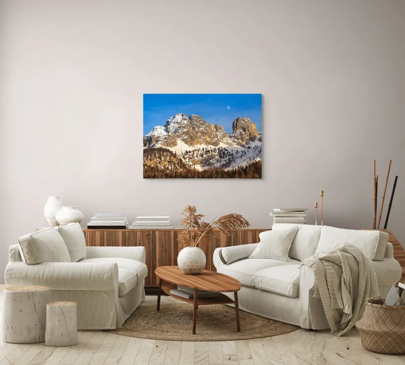 Tablou Canvas, "Luna se ridică peste munți", Munți, Zăpadă, Pădure, Cer, Lună, Stânci, 100 x 70 cm – poza 3