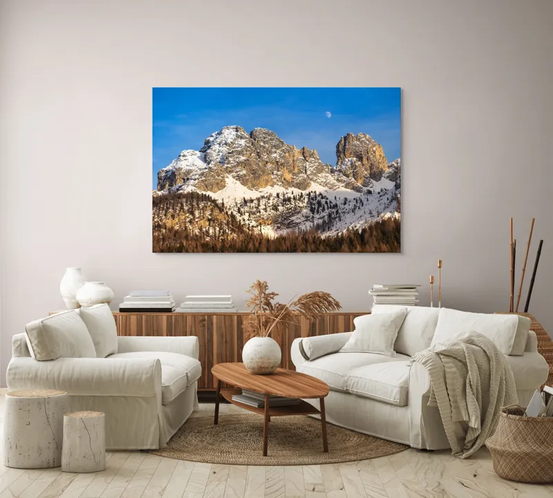 Tablou Canvas, "Luna se ridică peste munți", Munți, Zăpadă, Pădure, Cer, Lună, Stânci, 150 x 100 cm – poza 3