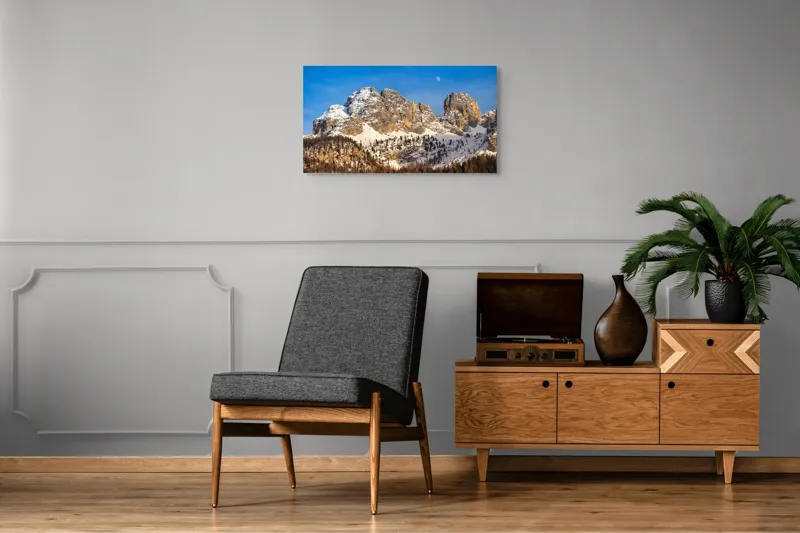 Tablou Canvas, "Luna se ridică peste munți", Munți, Zăpadă, Pădure, Cer, Lună, Stânci, 90 x 50 cm – poza 6