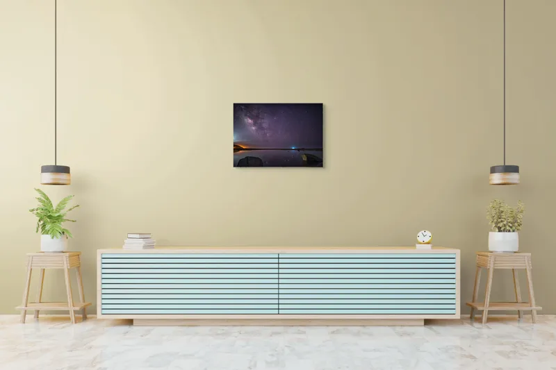Tablou Canvas, "Calea Lactee deasupra oceanului liniștit", Stele, Reflecție, Cer, Noapte, Lumină, Ocean, Roci, Orizont, 70 x 50 cm – poza 7