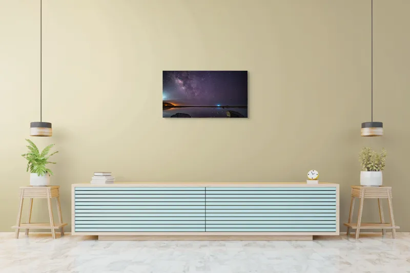 Tablou Canvas, "Calea Lactee deasupra oceanului liniștit", Stele, Reflecție, Cer, Noapte, Lumină, Ocean, Roci, Orizont, 90 x 50 cm – poza 5
